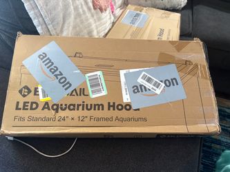 Aquarium hood