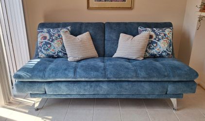 Modern Futon