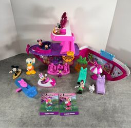 Disney Minnie Mouse Cruise Ship Playset with Figures