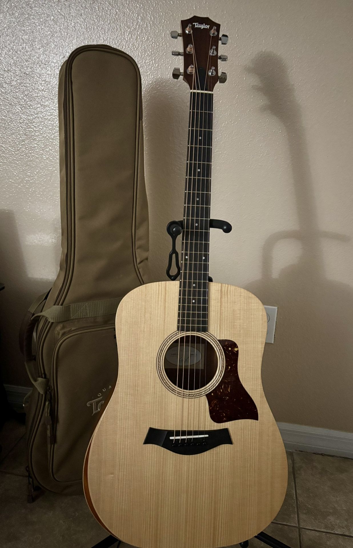 Acoustic Guitar Taylor Academy 10e 🎶