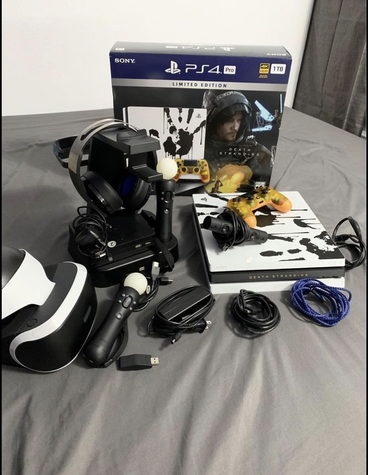 PlayStation 4 Pro Death Stranding Limited Edition Bundle VR