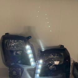 GMC Yukon 2007-2014 Headlights 