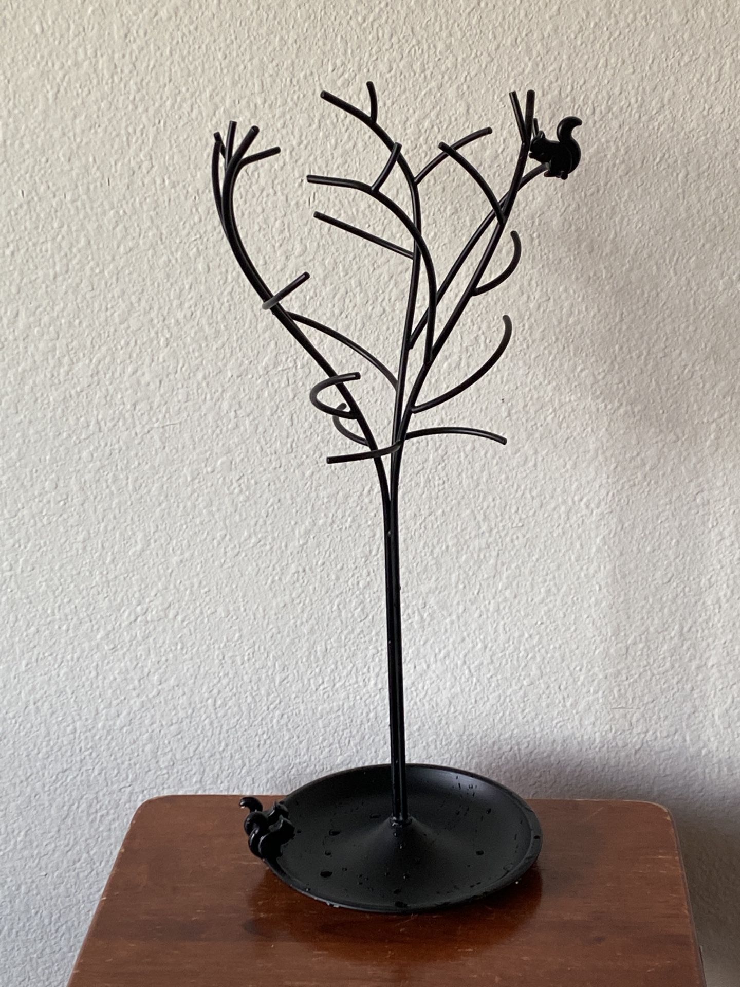 Umbra Loft Jewelry Necklace Bracelet Ring Holder Erika Kovesdi Squirrel Tree 18”