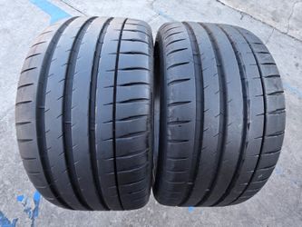 2 USED TIRES MICHELIN PS4S 235/35/19
