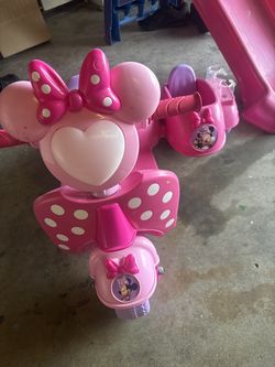 Minnie Mouse motor bike