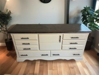 Dresser
