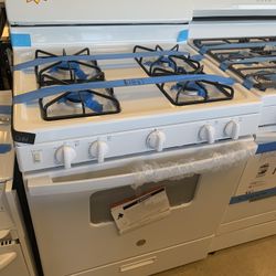 New Scratch And Dent GE Gas Stove 6 months Warranty .
