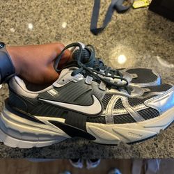 Nike V2K Run 