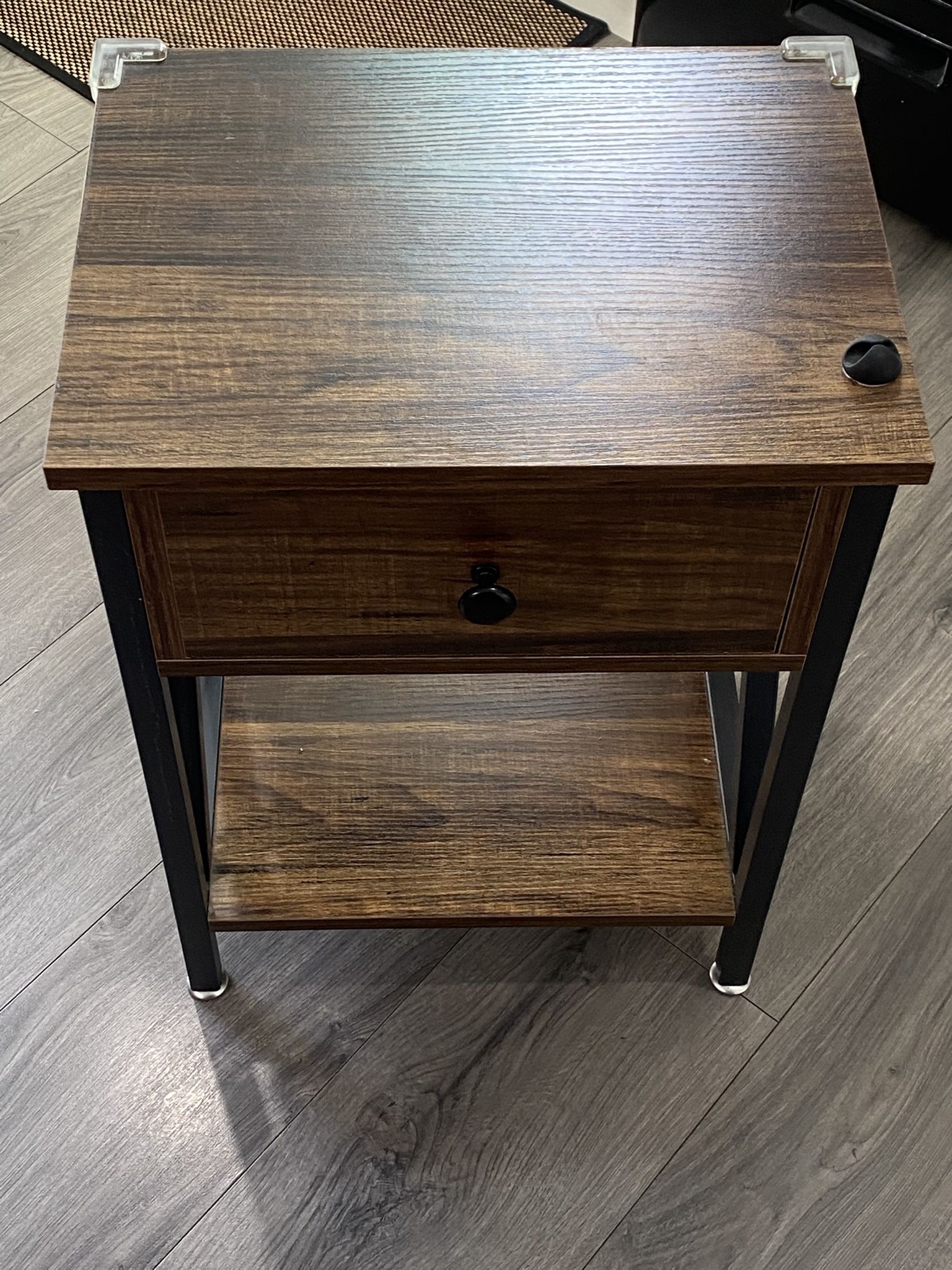 End Table/side Table/ Table