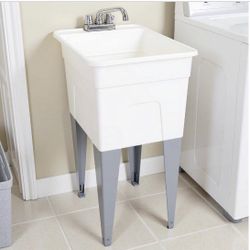 MUSTEE Utilatub Combo 24" x 18" Laundry/Utility Sink with Faucet Brand new in box 