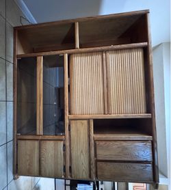 Vintage Solid Oak Entertainment Center / Hutch