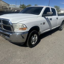 Dodge Ram 2500 4x4 Long bed (gas) 2011