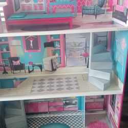Wooden Dollhouse 
