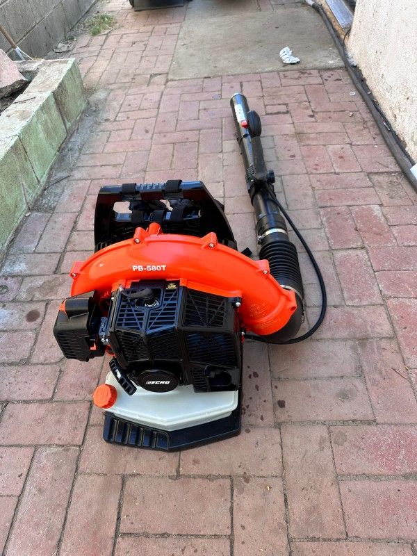 ECHO
216 MPH 517 CFM 58.2cc Gas 2-Stroke Backpack Leaf Blower with Tube Throttle