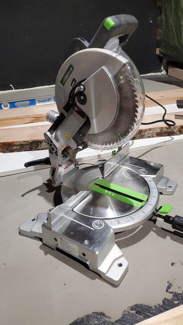 Genesis 10" single bevel compound miter saw for Sale in Seattle, WA