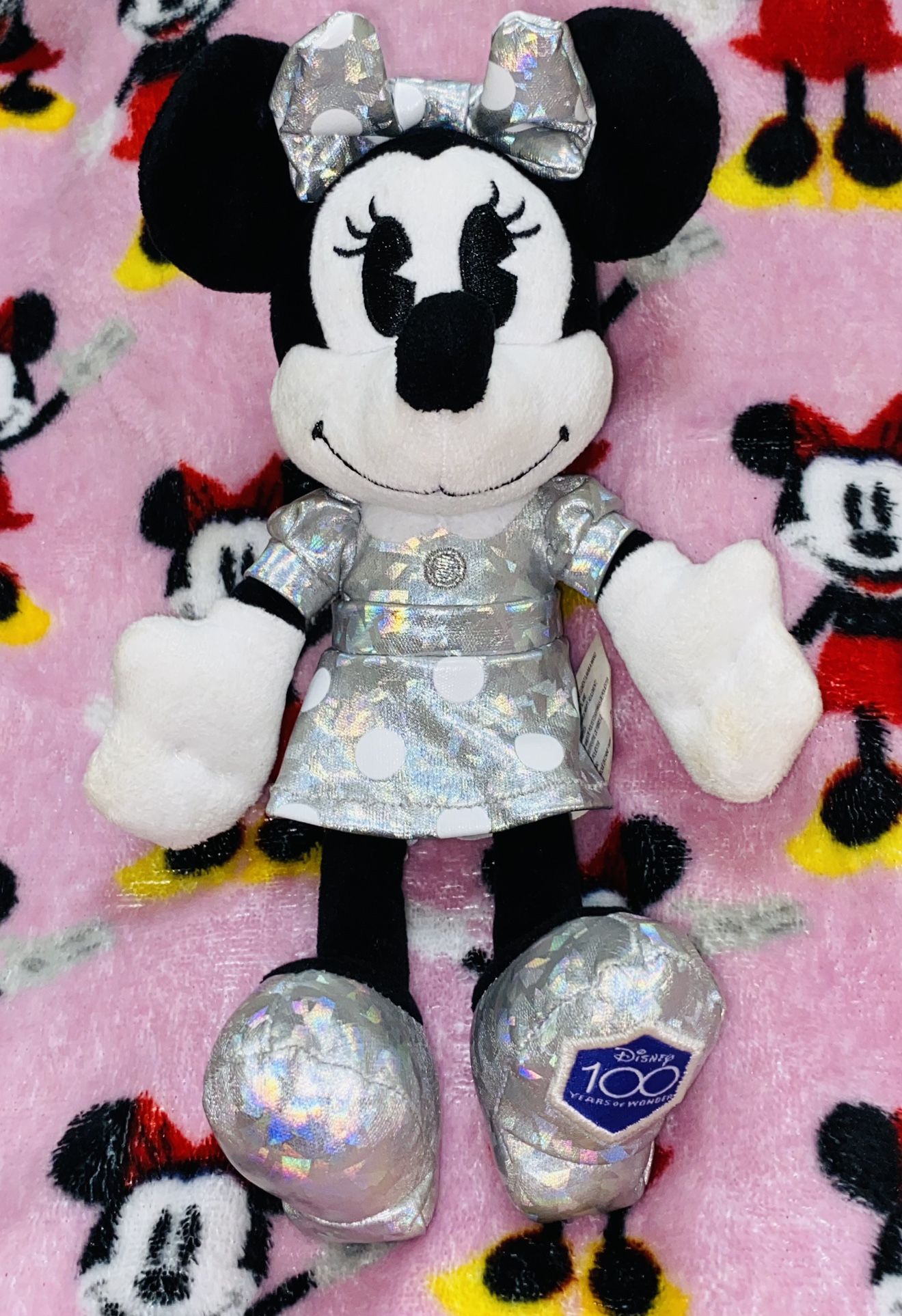 💜🤍⚫️✨DISNEY 100TH CELEBRATION💜⚫️✨MINNIE MOUSE STUFFED ANIMAL💜🤍⚫️✨