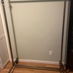 INDUSTRIAL WELDED METAL MOVING RACK 