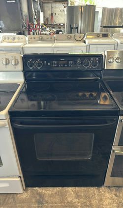 GE Electric Stove Black - GlassTop Large Capacity Oven