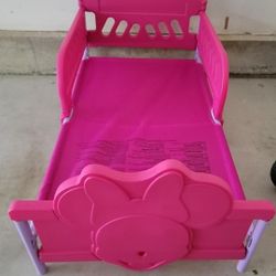 Minnie Mousse Toddler Bed 
