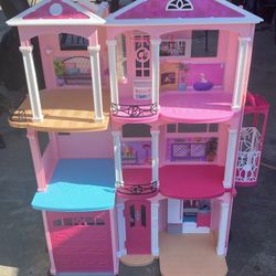 Barbie Doll Dreamhouse