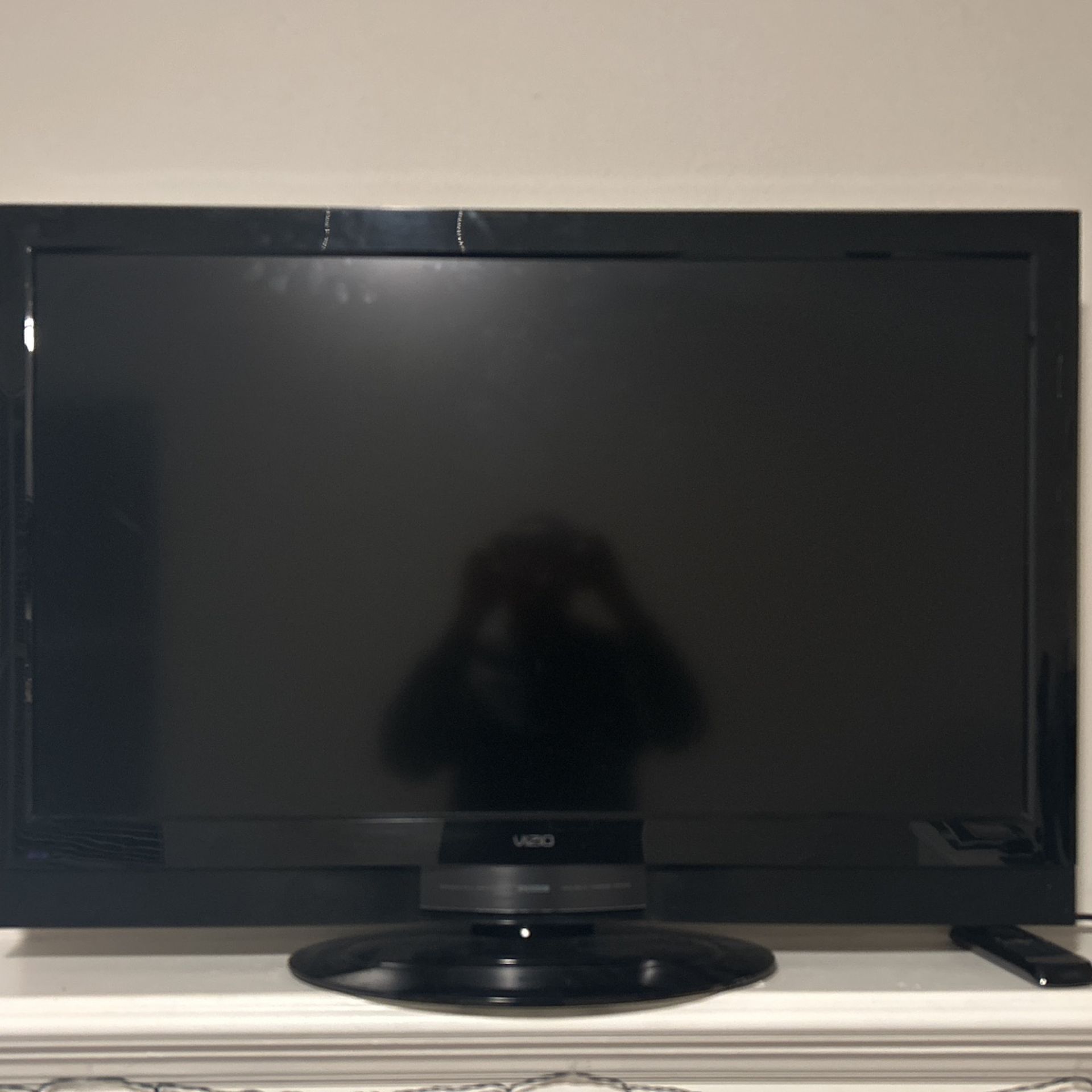 37” Vizio Flatscreen TV