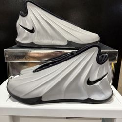 Size 11.5 Men's Nike GT Future Metallic Silver Black/White FZ5590-002 Basketball