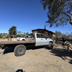 1995 Dodge Ram 2500 12-Valve Cummins 5-Speed – $13,000
