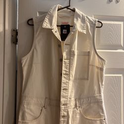 Woman’s Levi Jumpsuit Large