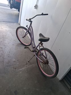 Rusty bike  everything works perfectly it just needs a paint job