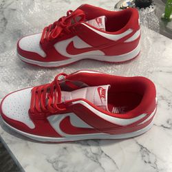 St Johns Nike Dunks (Men’s 10) Red And White New Without Box 