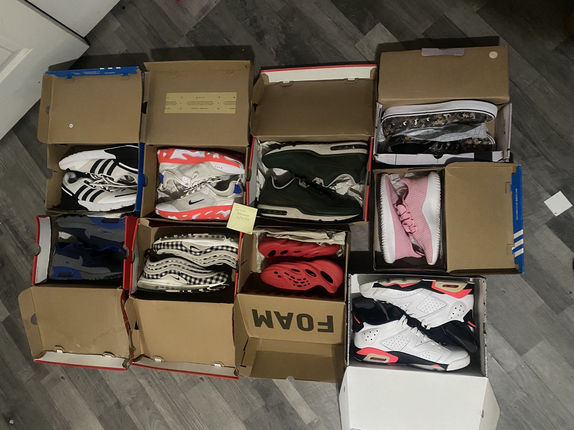 Nike Adidas Jordan Yeezy Lot