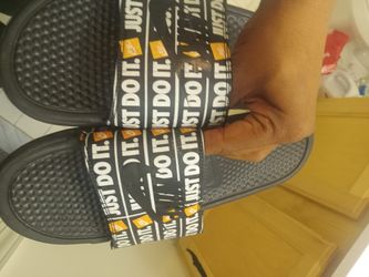 Nike Slides Size 11 Men