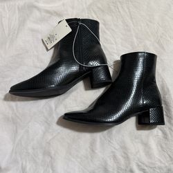 Black Boots