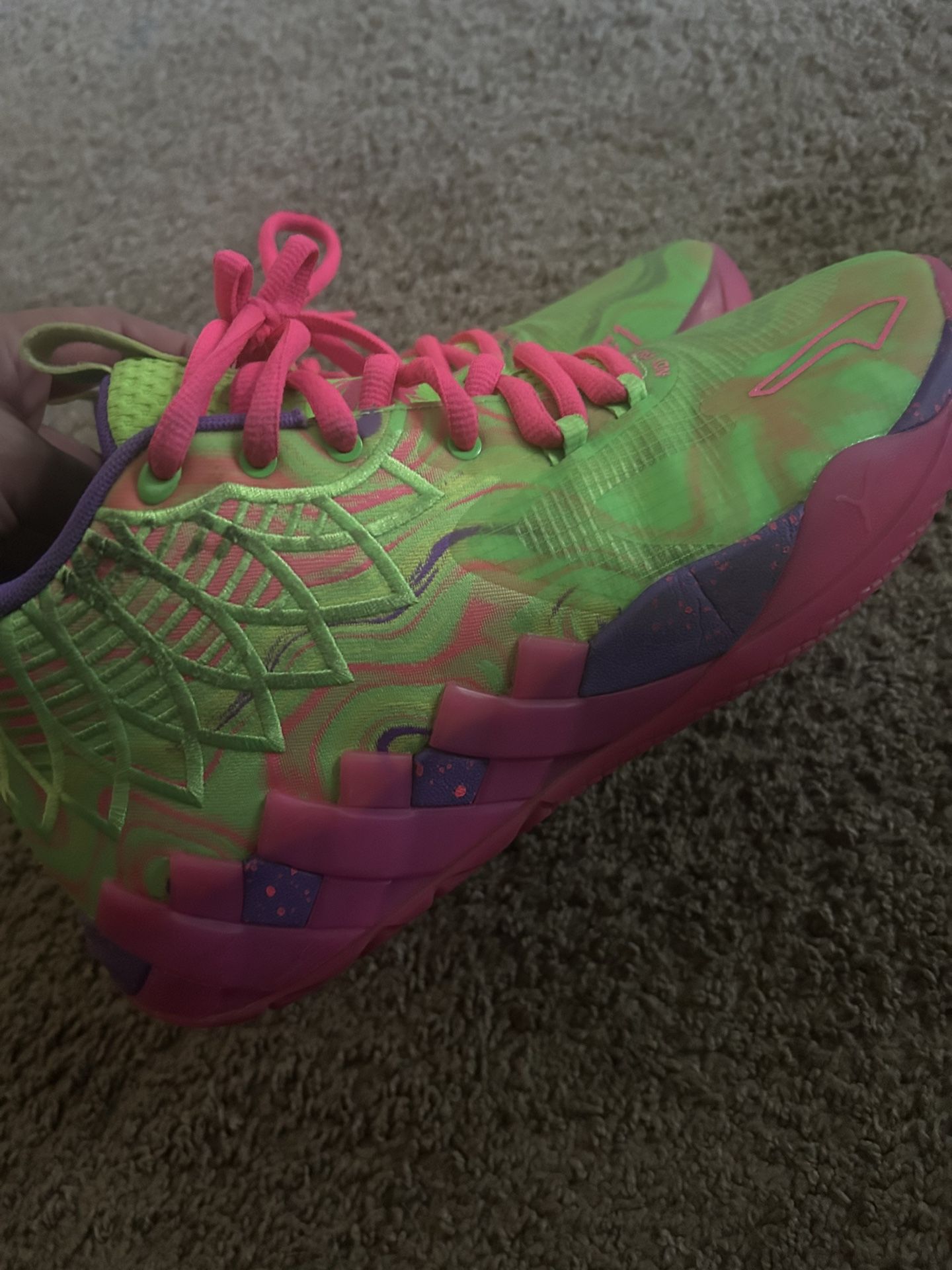 M.B .01 INVERSE TOXIC SIZE 9.5