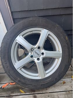 4 Rims size 18 tire 255/55r18
