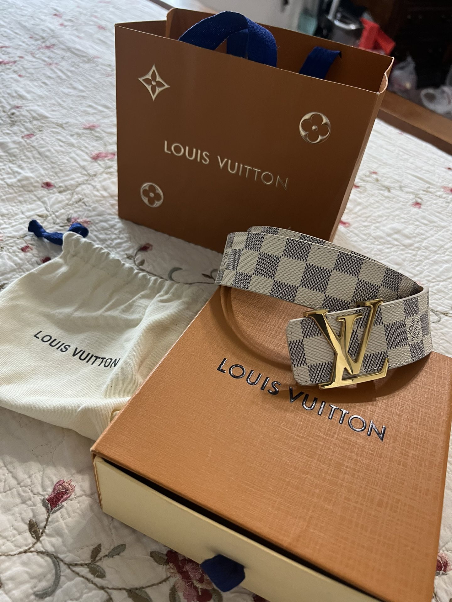 Authentic LV Belt Like New for Sale in Pearland, TX - OfferUp