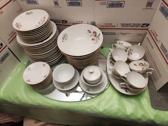 69 Pc Bavaria China Set