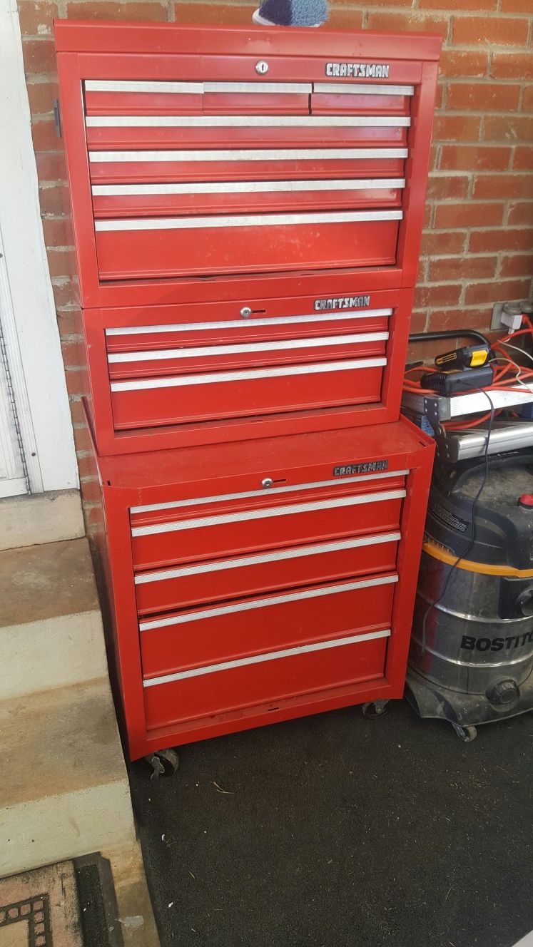 CRAFTSMAN. Tool box..