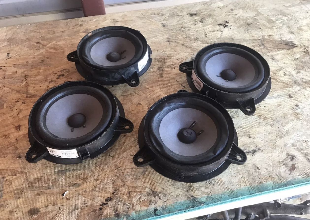2004 G35 Bose Speakers