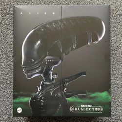 Monster High Skullector Alien Doll