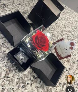 Preserved Real Rose with Heart Necklace, Mothers Day Gifts for Mom, Wife, Anniversary Birthday Gifts for Women – Projects “I Love You” in 100 Language