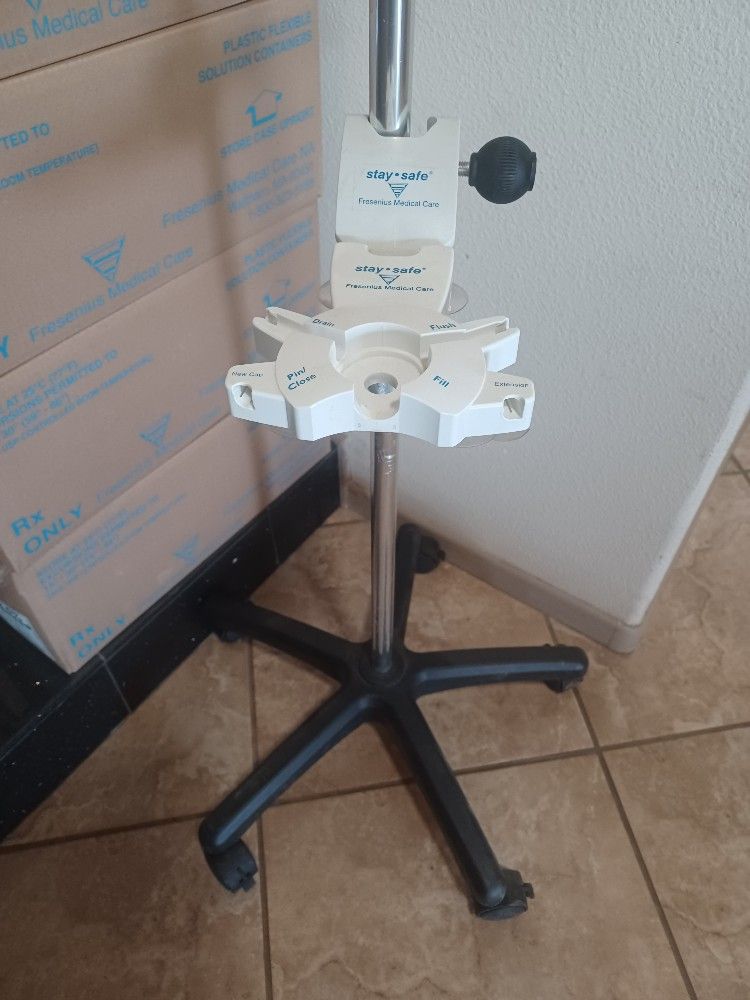 Iv PoLe Used $25.00