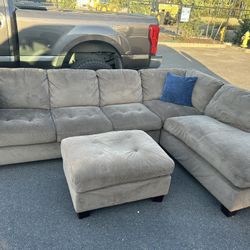 Sectional Couch 