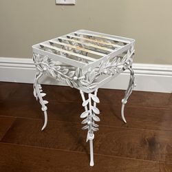 Metal Plant Stand - 13” Tall