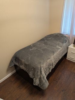 Solid Wood Twin XL Bed with Storage