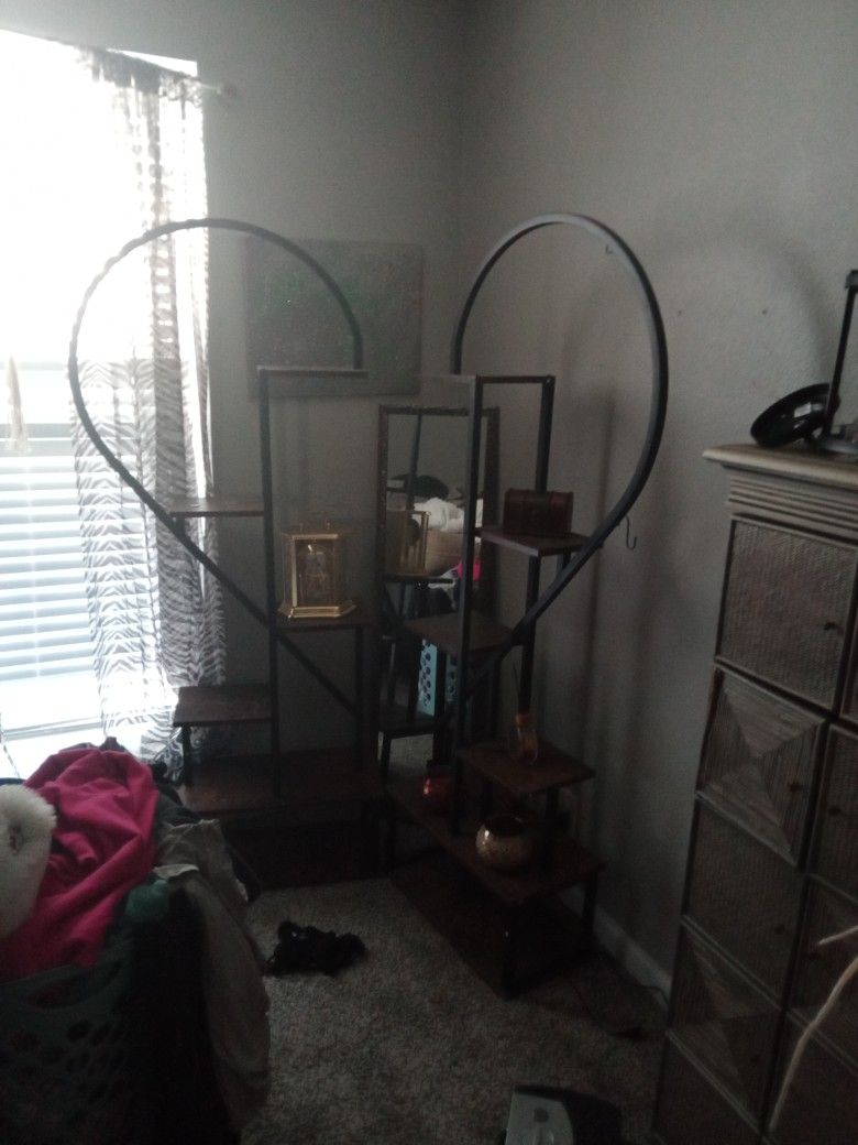 Heart Shape Plant Stand