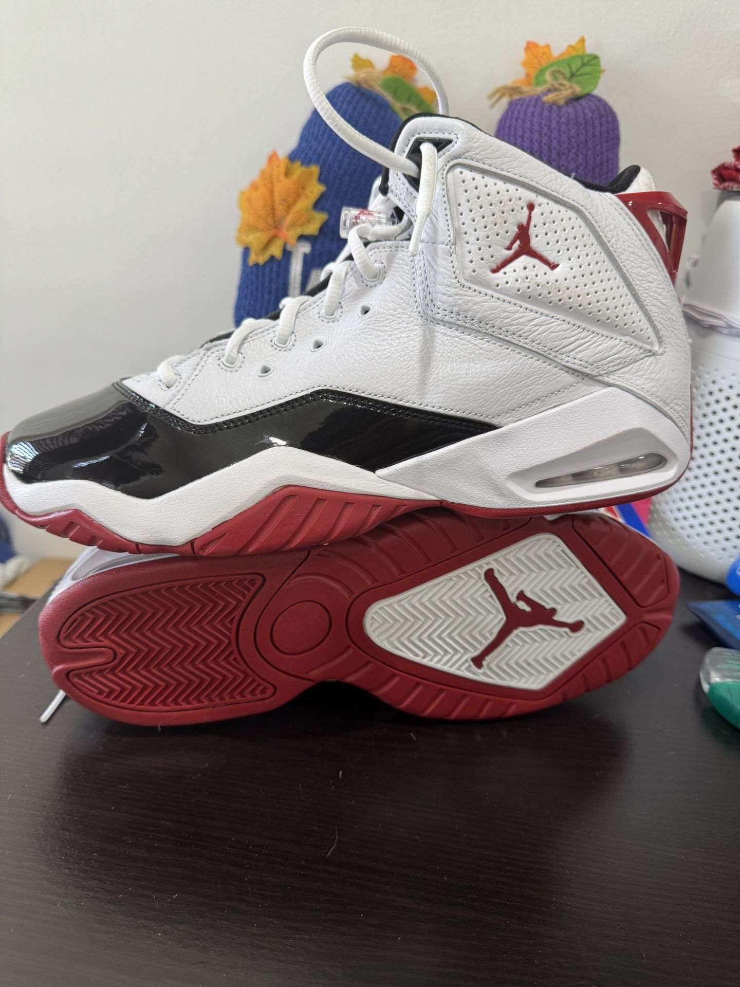 Size 12 MEN JORDAN 