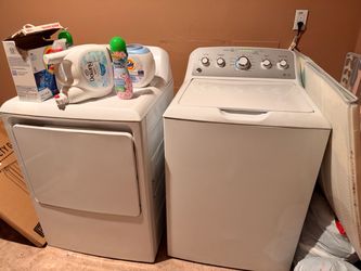 GE Washer and Dryer Set