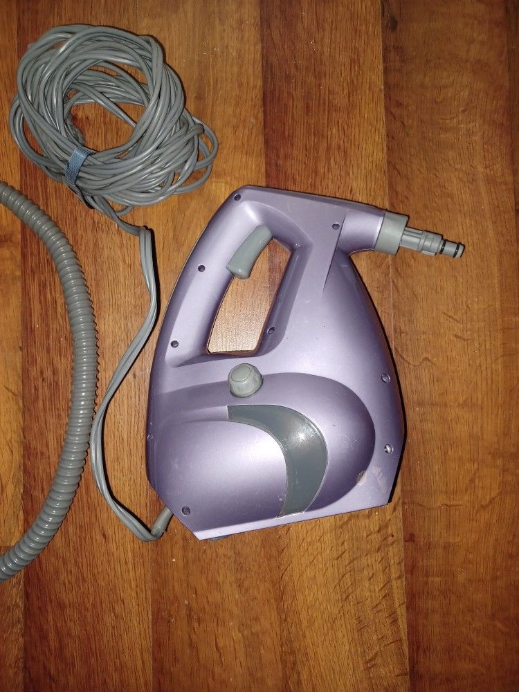 Shark Handheld Steam Cleaner SC630W w/attachments