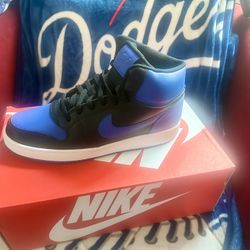 NIKE MEN SHOES SIZE-12 / NEW